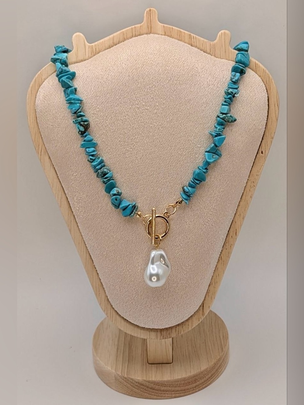 NWT Turquoise Choker Necklace
Baroque Freshwater Pearl Pendant 18K Gold Plated - Picture 2 of 10